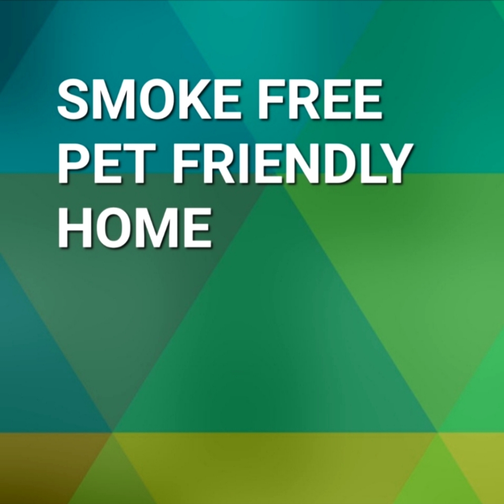 SMOKE FREE PET FRIENDLY SELLER